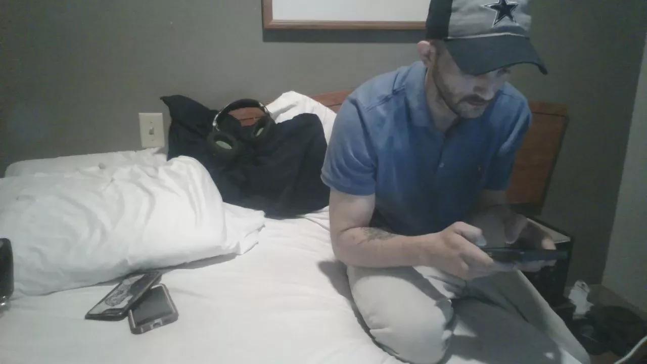 Rock21dan on Cam4 
