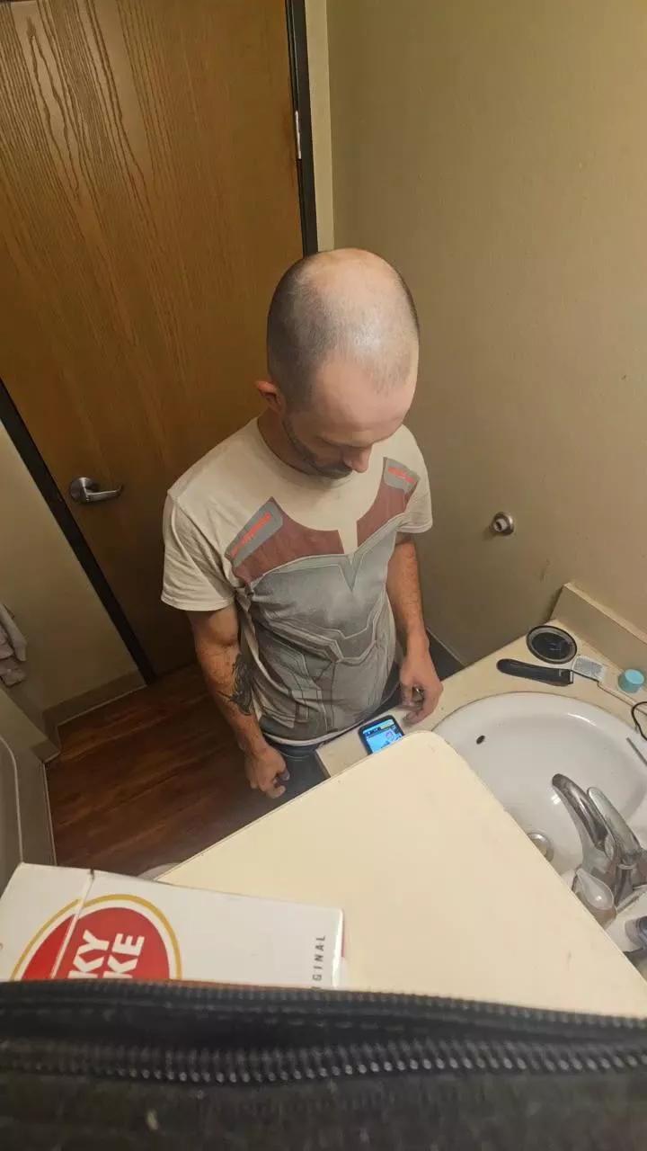 Rock21dan on Cam4 