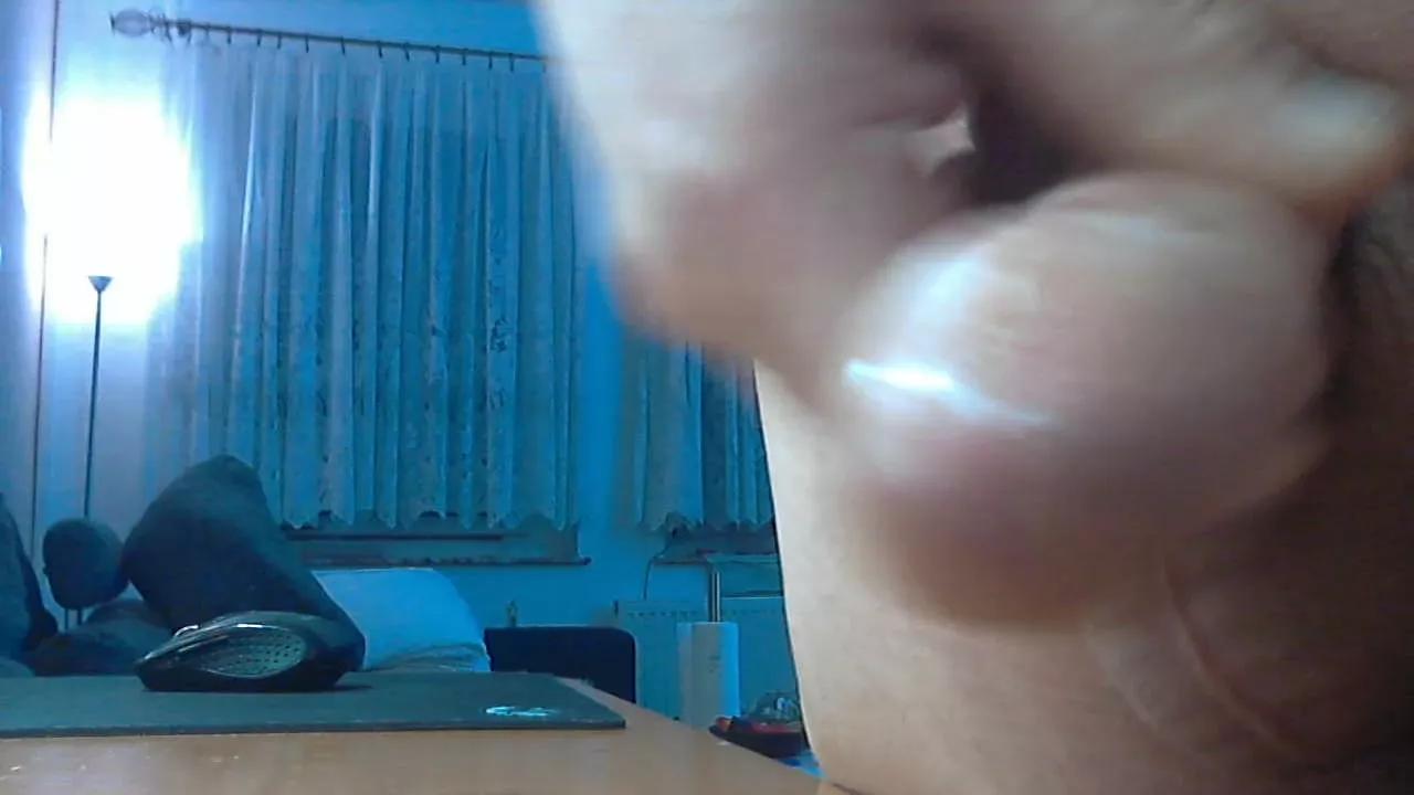 rockfirre100 on Cam4 