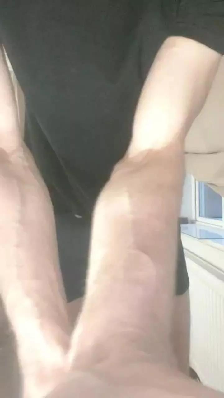 Roomenez on Cam4 