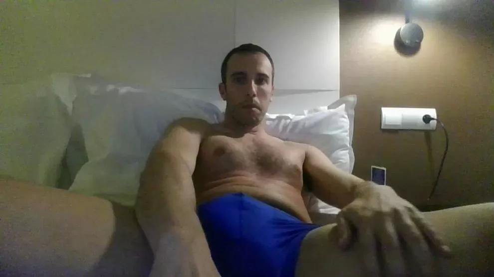 runner29xxx on Cam4 