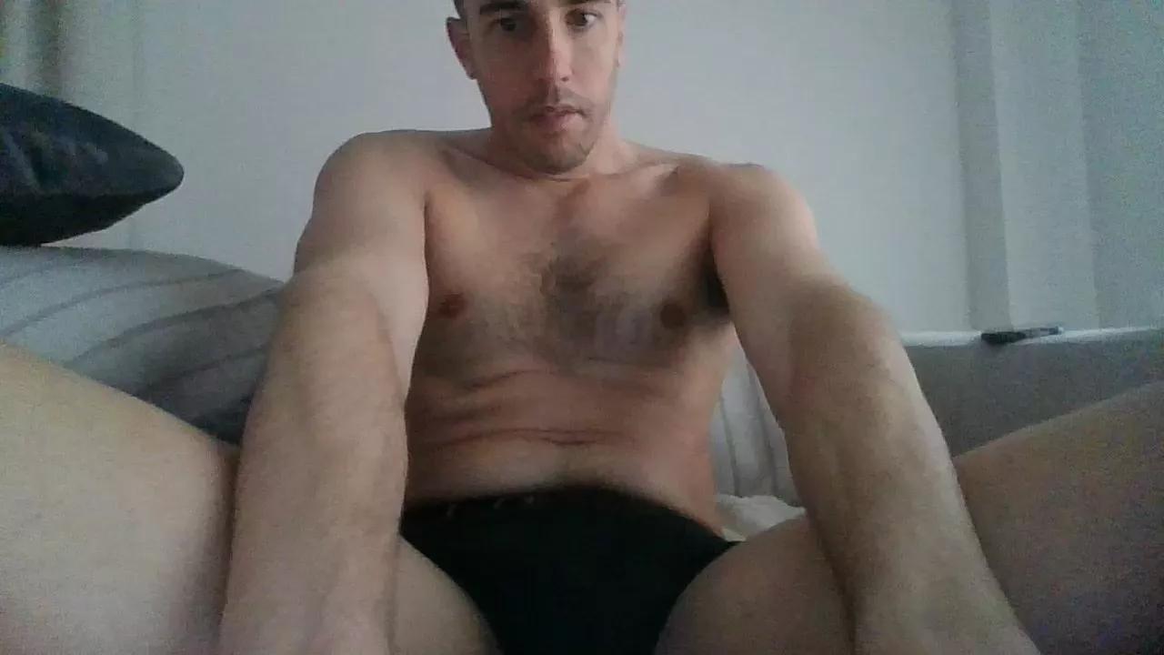 runner29xxx on Cam4 
