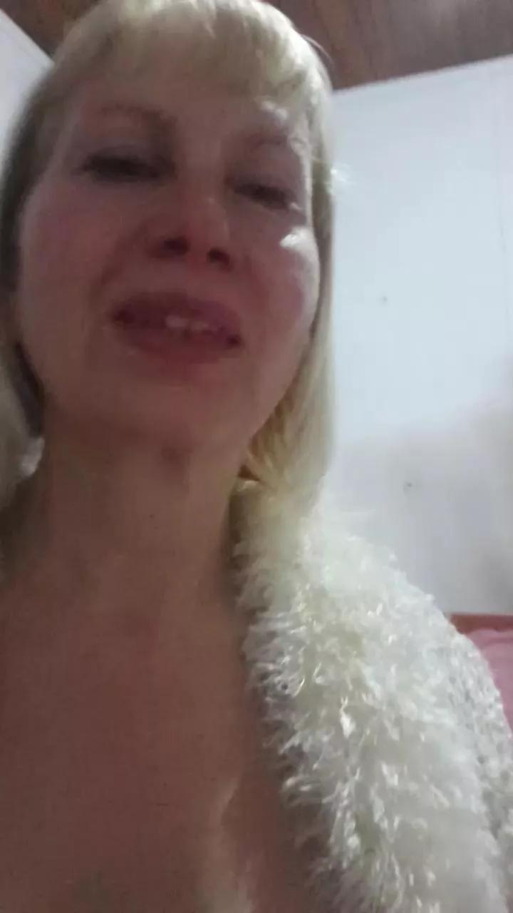 Sexymilf69_ on Cam4 