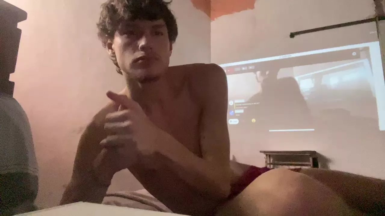 Offline slightitch on Cam4