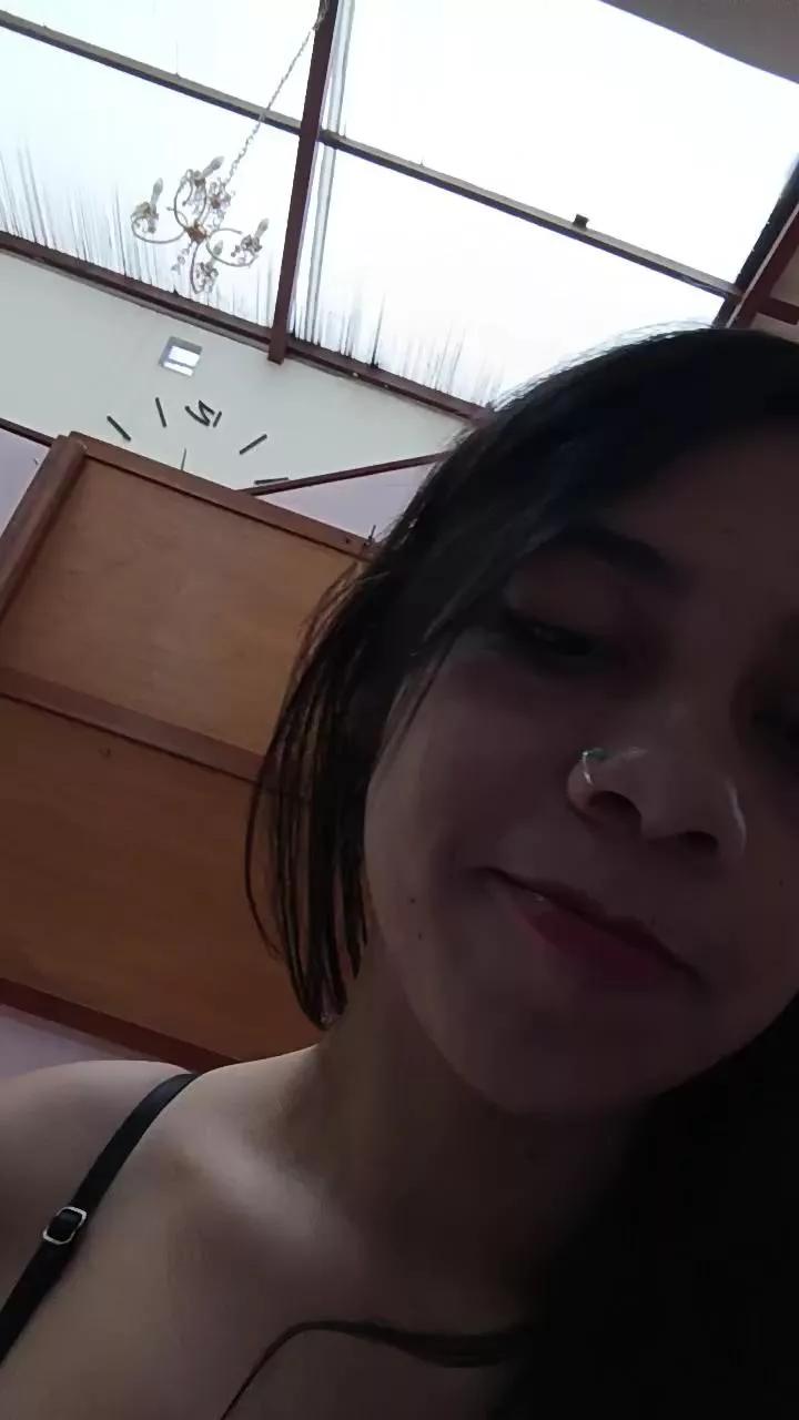 sweet_scarlett_ on Cam4 