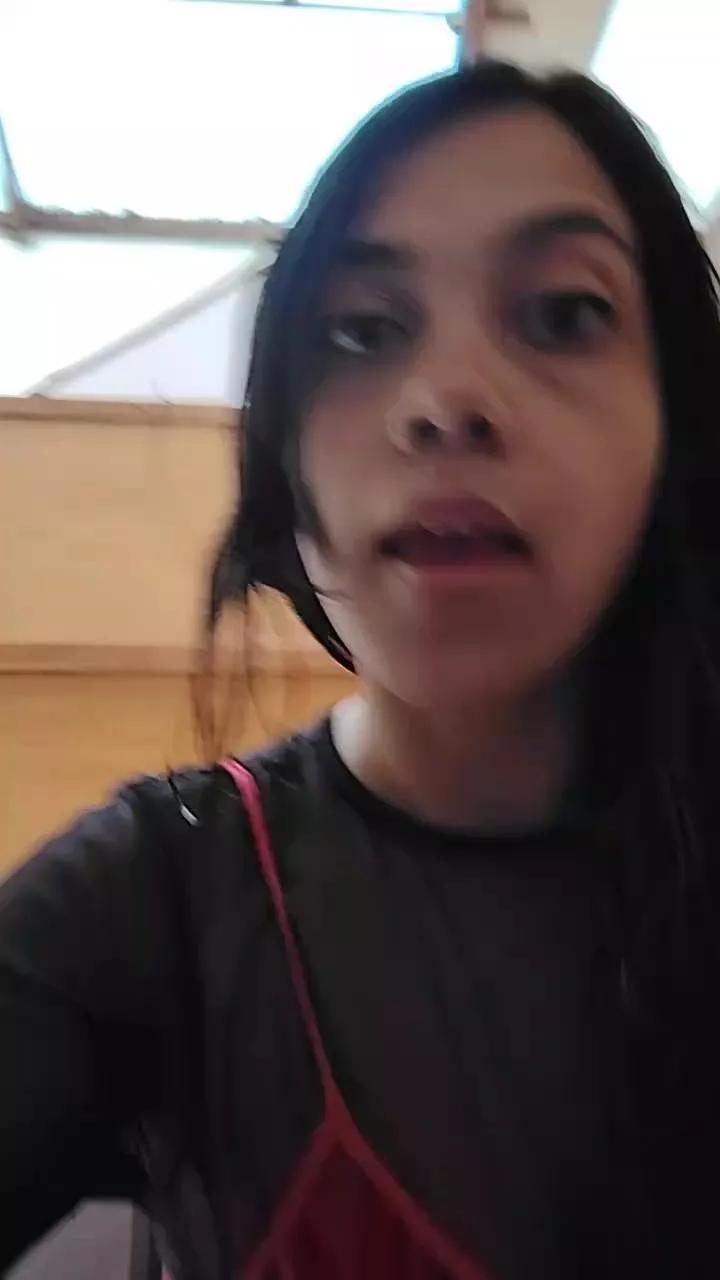 sweet_scarlett_ on Cam4 