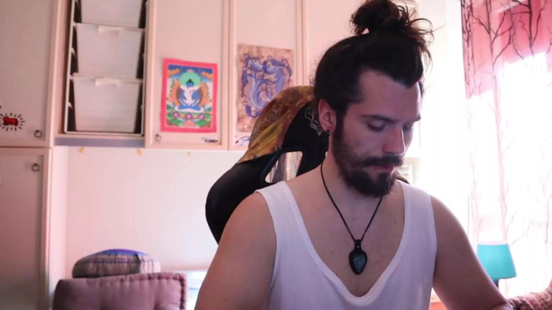 Tantra_Man_Yogi on Cam4 