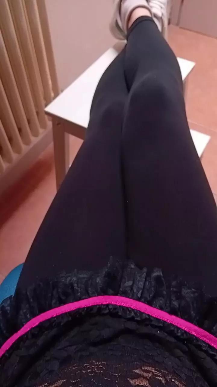 TaraTrav33 on Cam4 