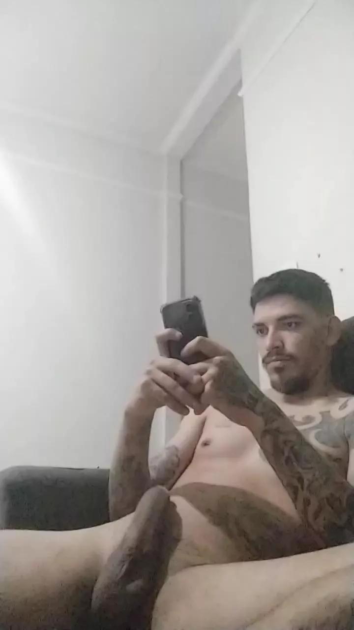 Teles702 on Cam4 
