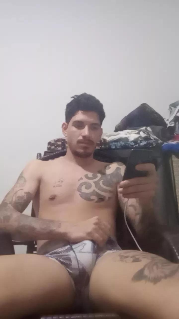 Teles702 on Cam4 