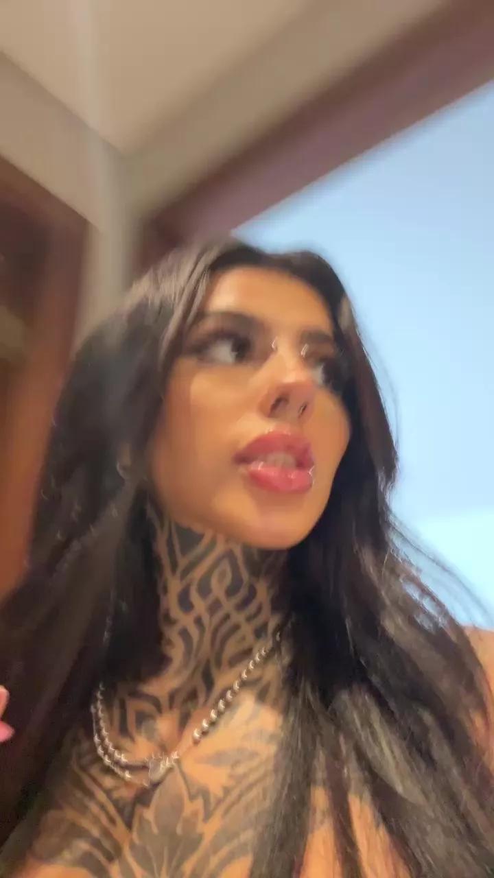 thebabyvio on Cam4 