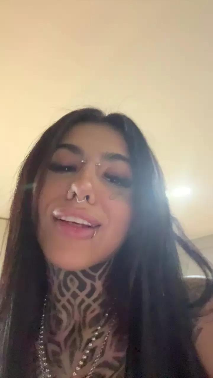 thebabyvio on Cam4 