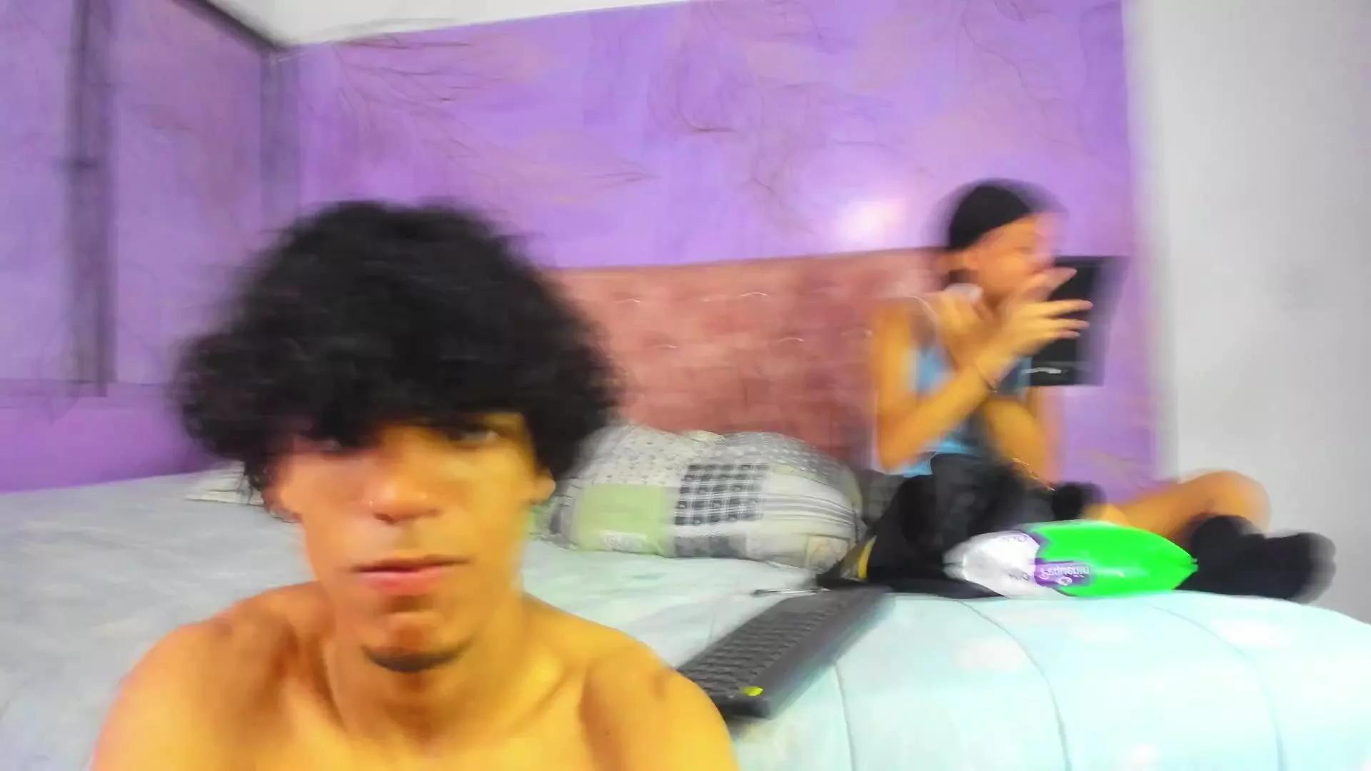 thesweetcouple4 on Cam4 