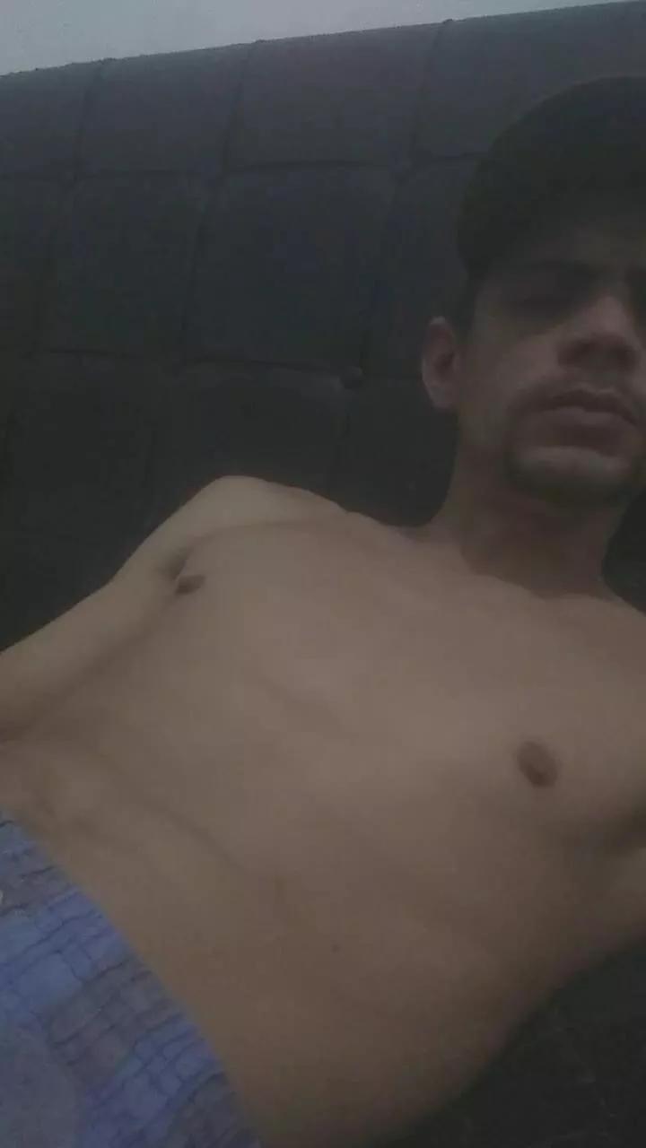 Thurzinho02 on Cam4 