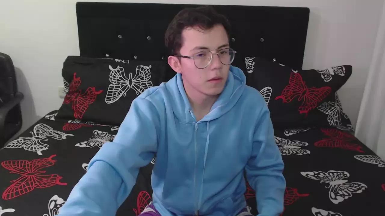 TinaNCharlie on Cam4 