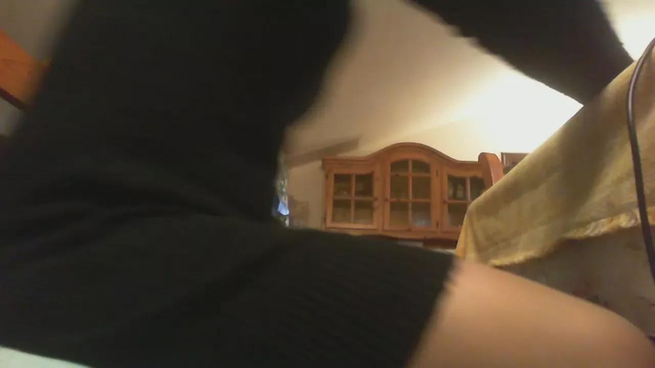 travbigodino on Cam4 
