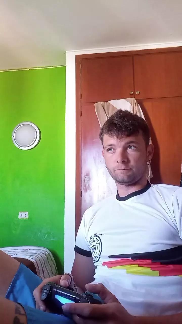 Tugolfo on Cam4 