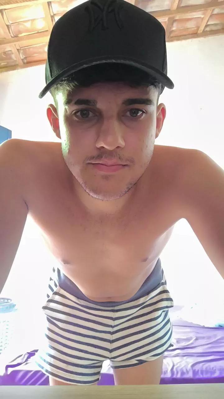 Van_aquino on Cam4 