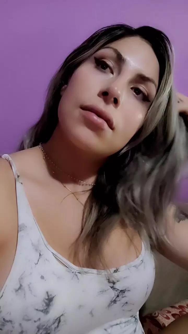 VaniaSexy23 on Cam4 