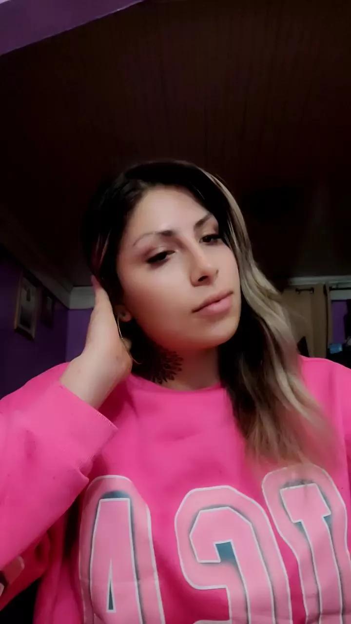 VaniaSexy23 on Cam4 