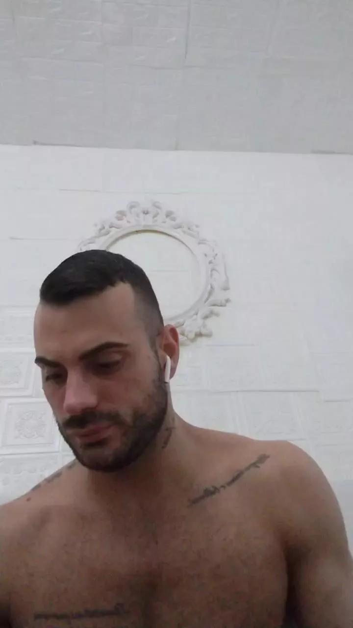 Viki84 on Cam4 