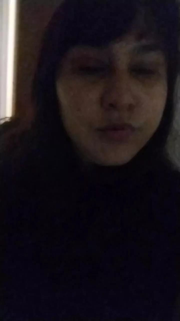 WineBee on Cam4 