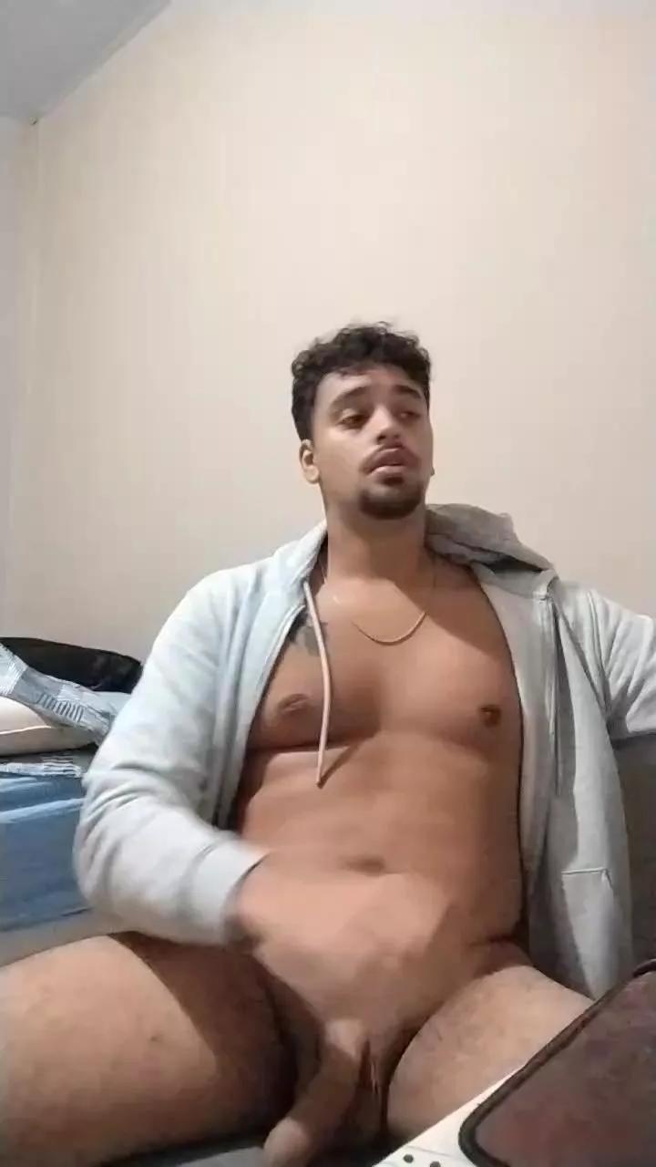 xcumshot3323 on Cam4 