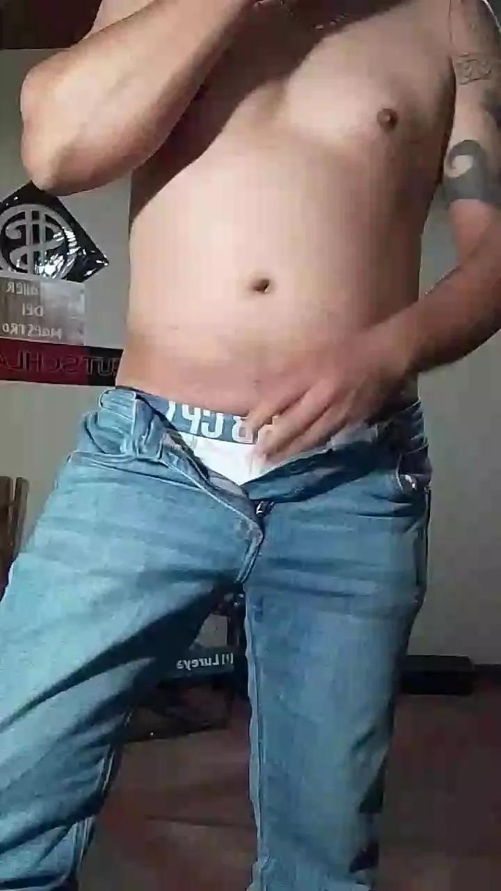 Yell47 on Cam4 