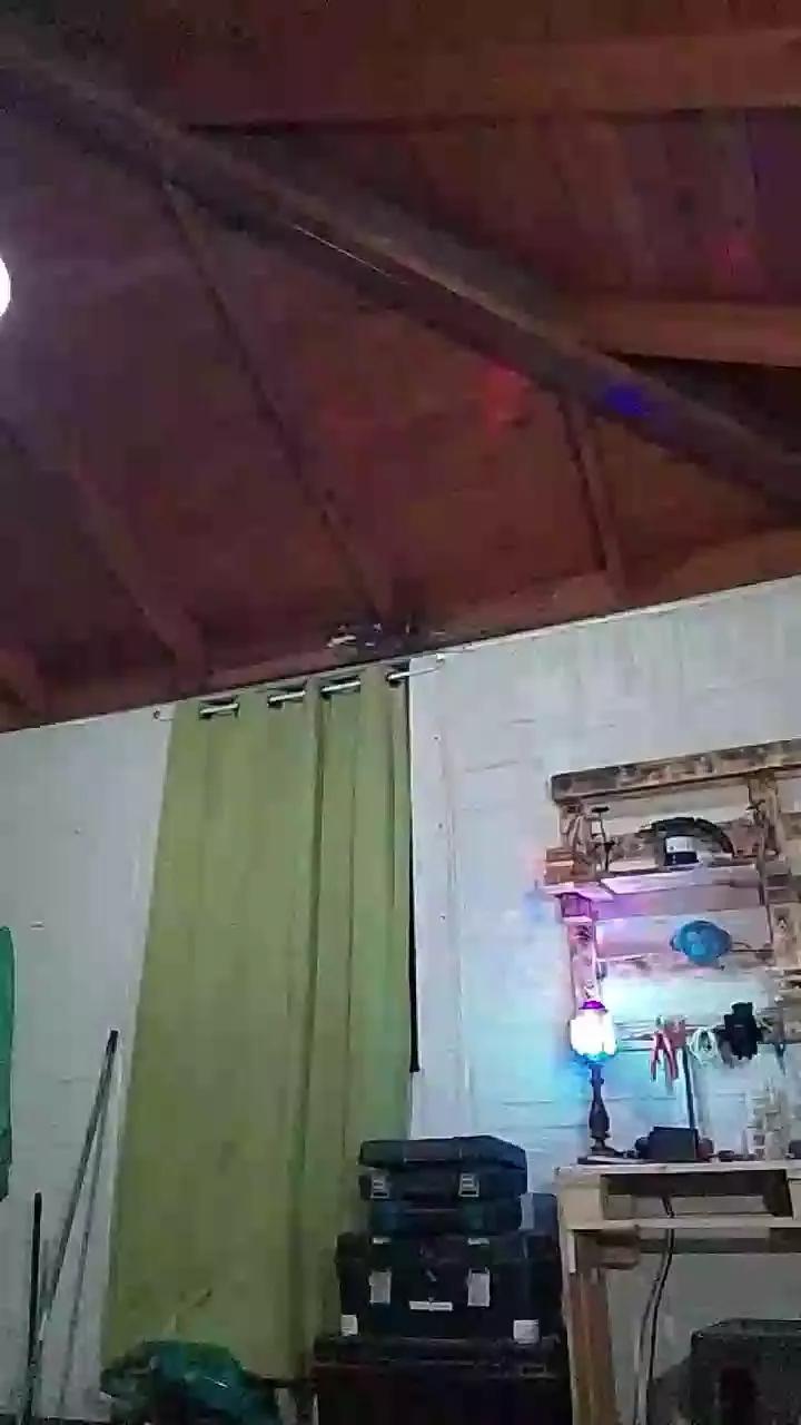 Yell47 on Cam4 