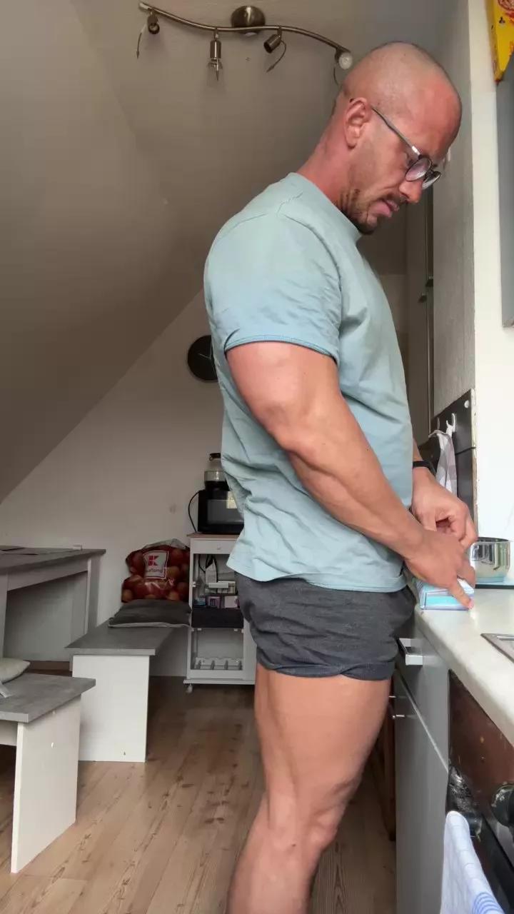 yumyum18 on Cam4 