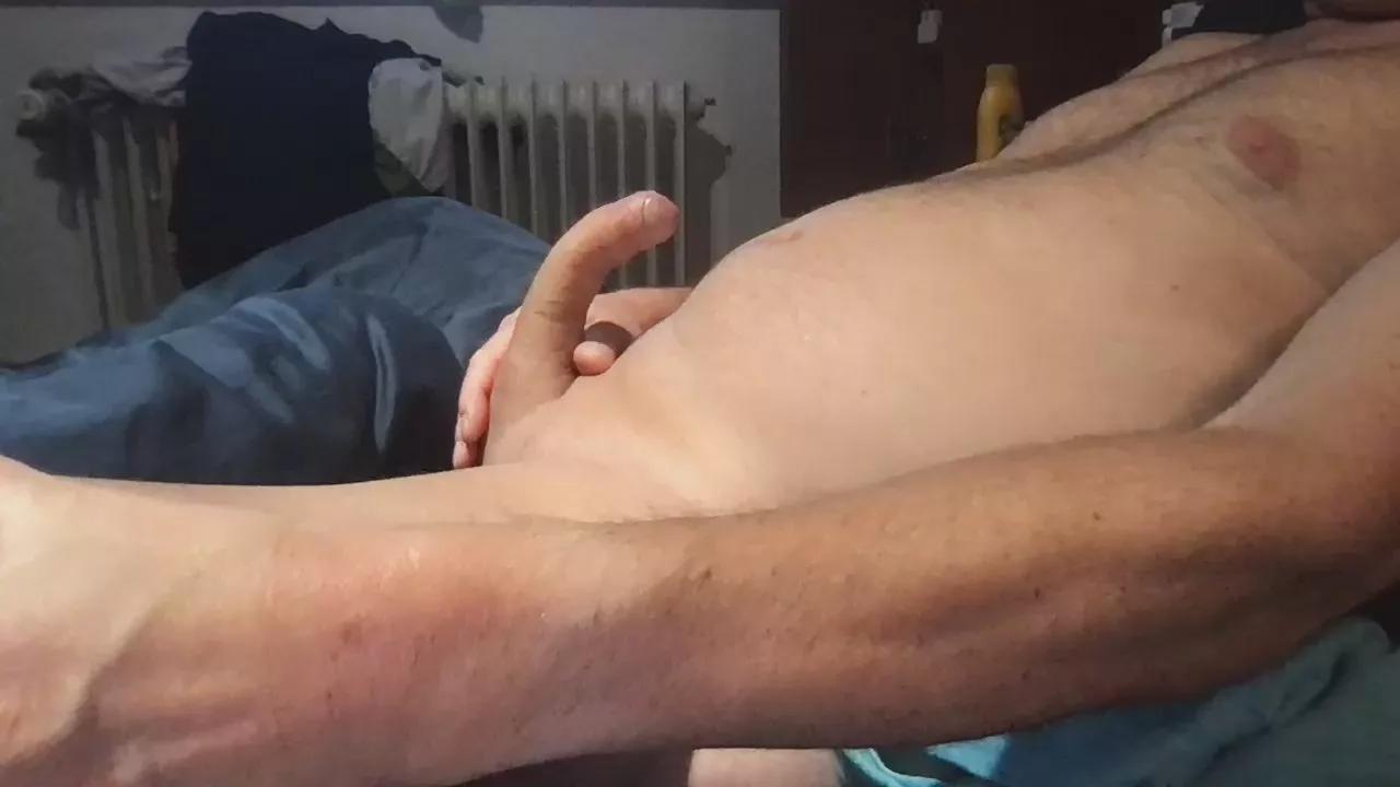 Zeigegeiler69 on Cam4 