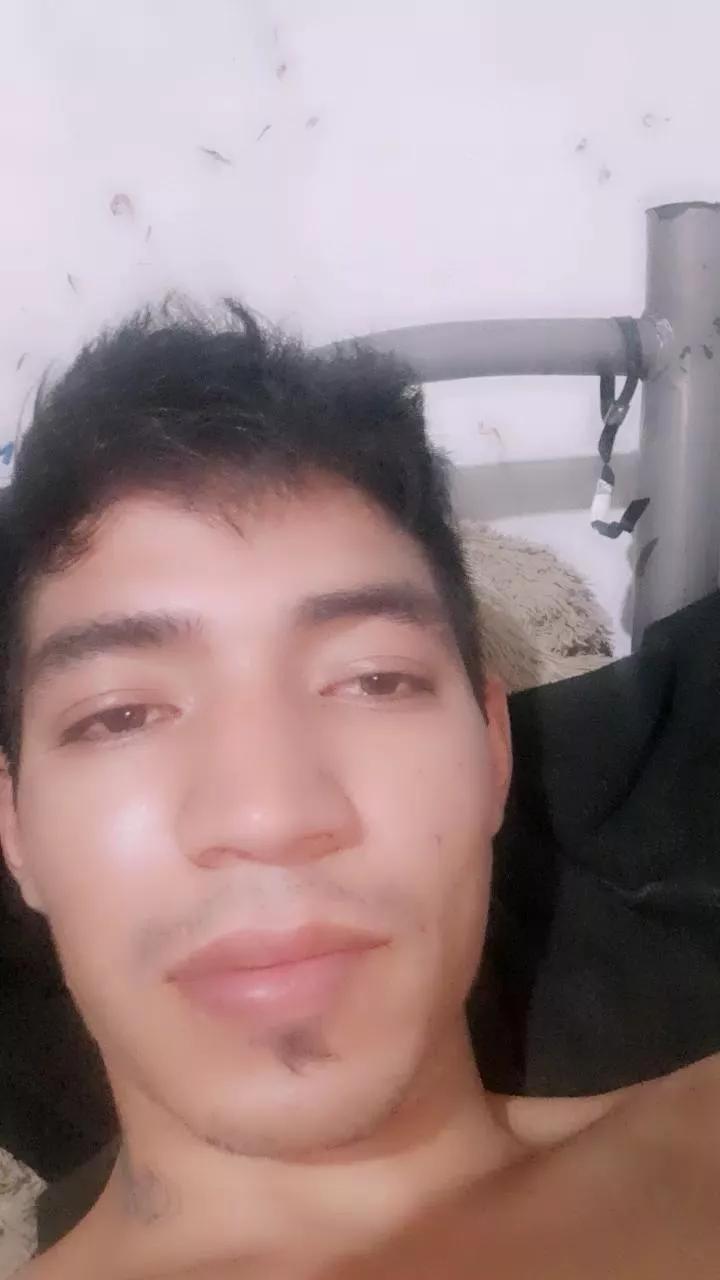 zzoltero on Cam4 