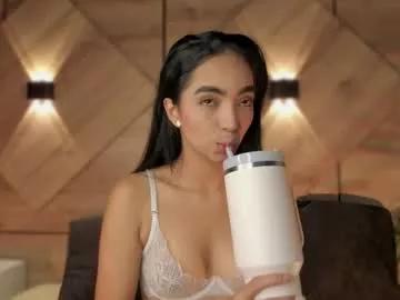 Freechat adelineevanss on Chaturbate