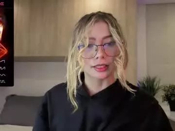 Freechat amelieaxie on Chaturbate