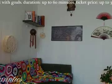 Freechat anntics_ on Chaturbate