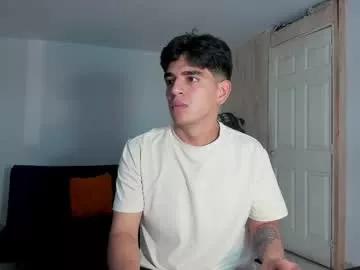 ares_johnsonn on Chaturbate