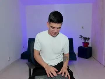 ares_johnsonn on Chaturbate