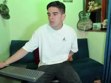 ares_johnsonn on Chaturbate