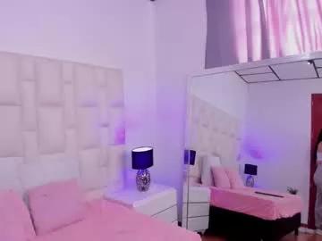 Freechat ariana_rouse_ on Chaturbate