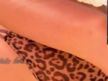 ariella_ruiz on Chaturbate