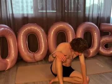 aronyou_win on Chaturbate