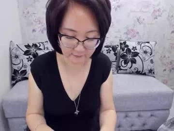 Freechat avroraromance on Chaturbate