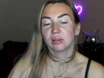 ay_kiss_jully on Chaturbate