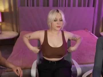 Freechat bright_diamonds_054 on Chaturbate