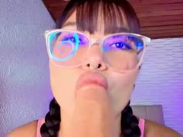 charlotte_2015 on Chaturbate