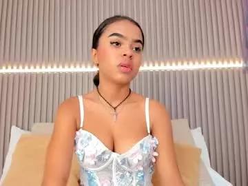 coralineross_ on Chaturbate