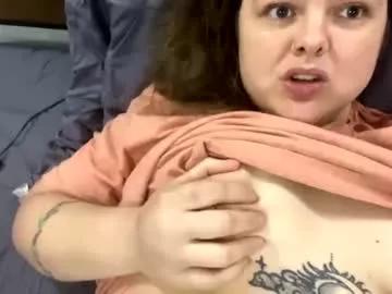 crystalizzzee on Chaturbate