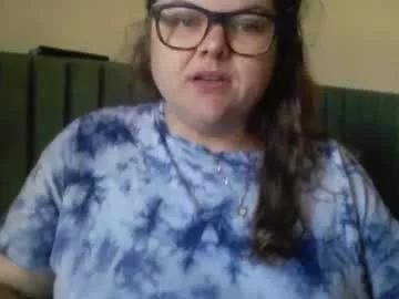 crystalizzzee on Chaturbate