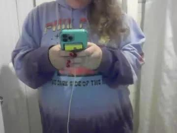 crystalizzzee on Chaturbate