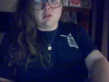 crystalizzzee on Chaturbate